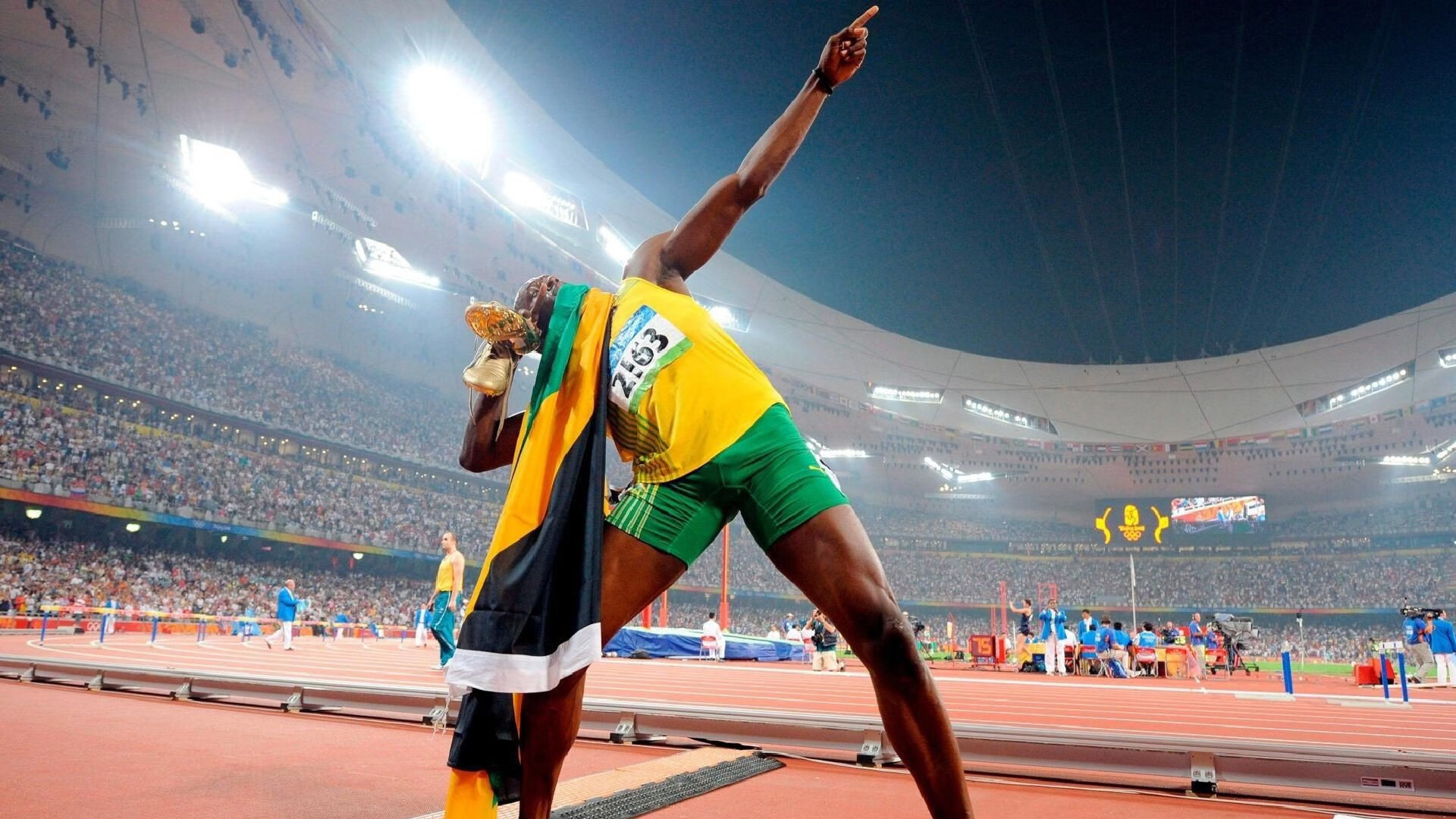 _城市空中桥奔跑：创新运动新体验_，空中路桥