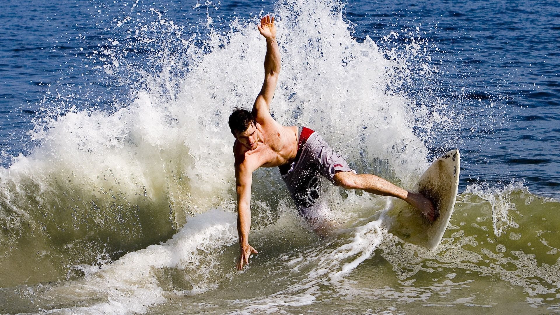 开云体育连接-“未来车轮：新能源技术引爆新速度”，未来新能源车发展趋势